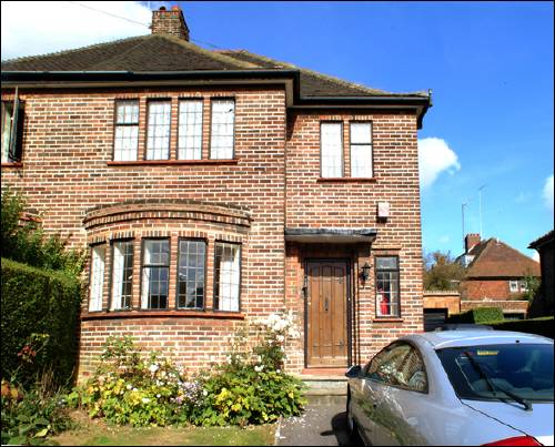 17 Vivian Way